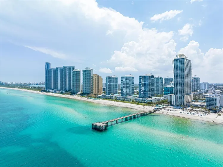 La Perla #3207 image #23