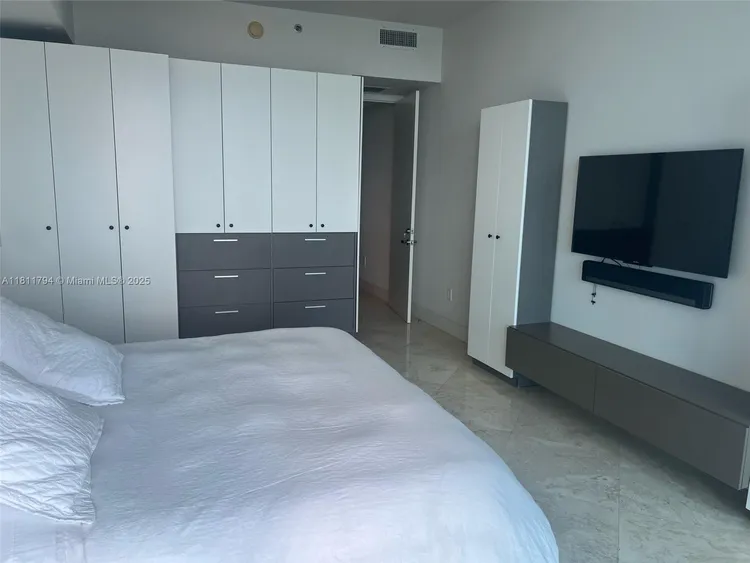 Continuum I South #1603 image #1