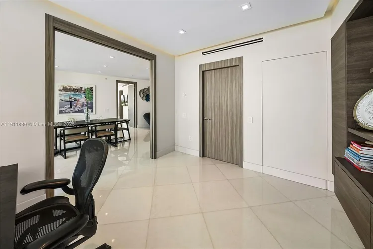 ICON South Beach #1007 image #36