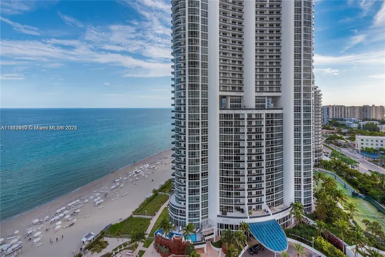 Trump Royale #608 image #11