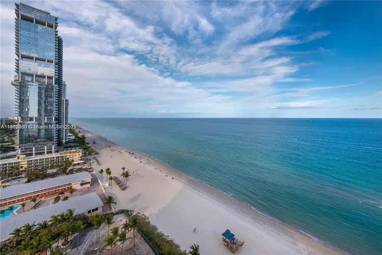 Trump Royale #608 image #6