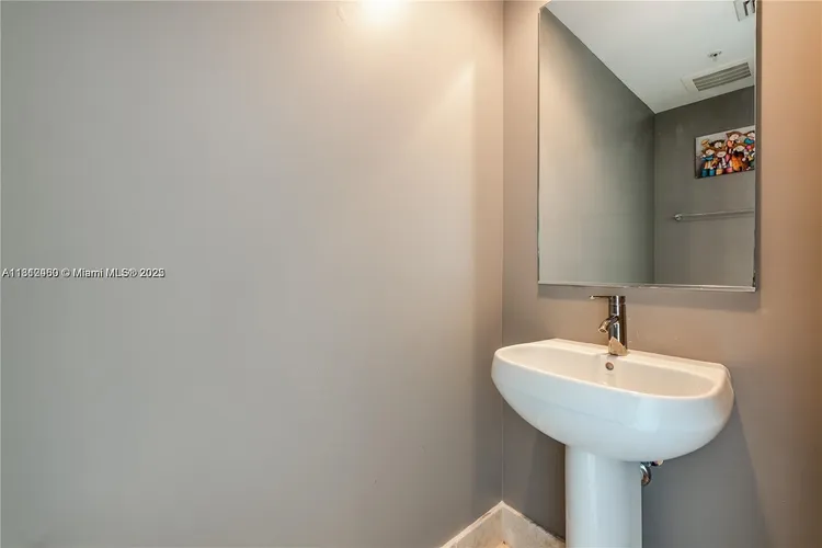 Trump Royale #608 image #9