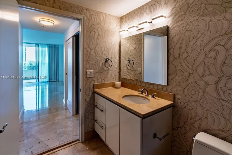 Ritz-Carlton Coconut Grove #705 image #6