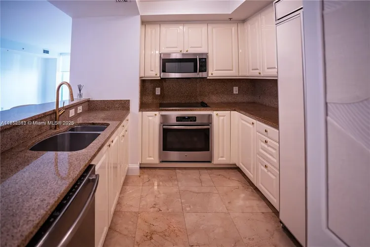 Ritz-Carlton Coconut Grove #705 image #9