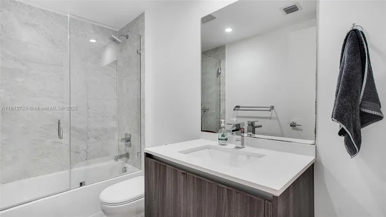 Aria on the Bay #4208 image #15