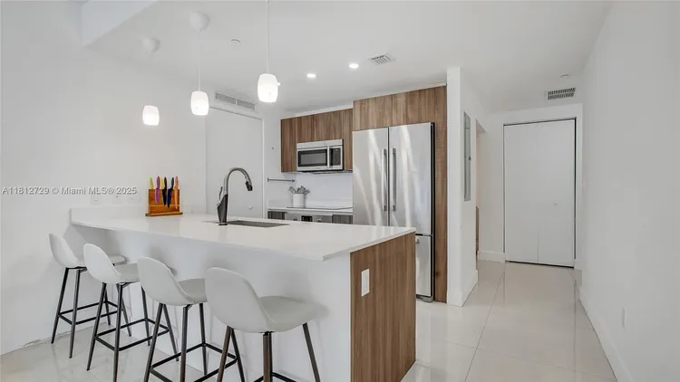 Aria on the Bay #4208 image #6