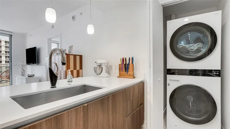 Aria on the Bay #4208 image #8