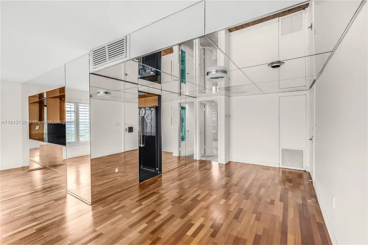 The Jockey Club I #16G image #23