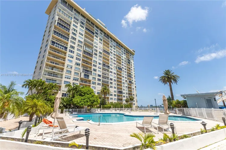 The Jockey Club I #16G image #33