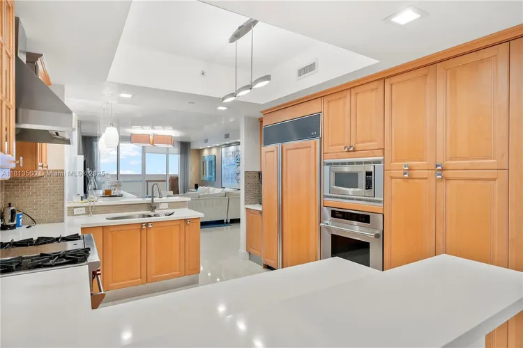 Acqualina #801 image #11