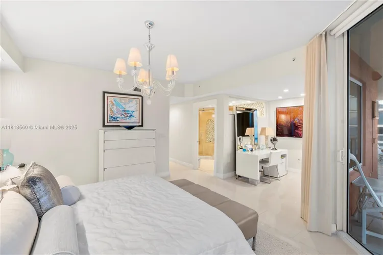 Acqualina #801 image #24