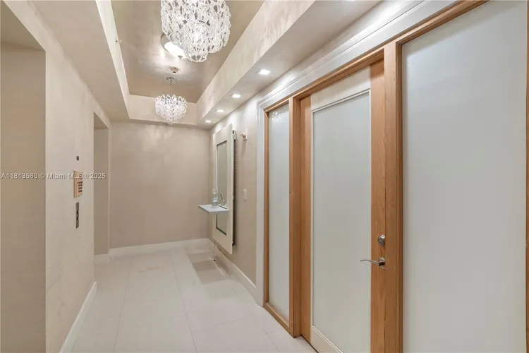 Acqualina #801 image #35