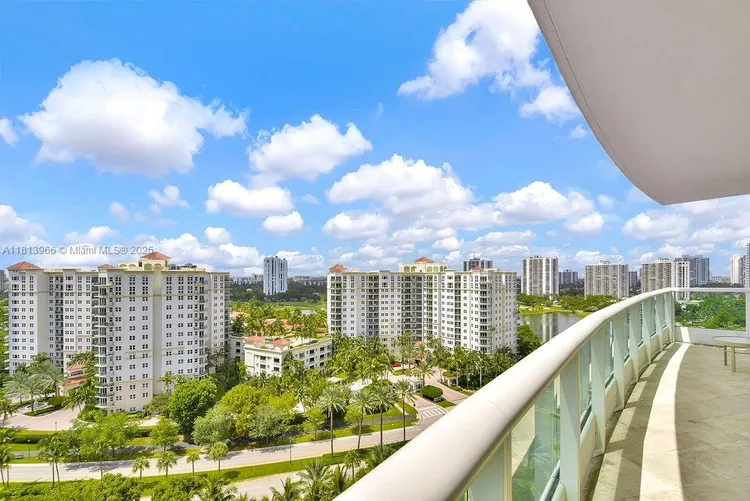 Porto Vita South Tower #1701 image #39