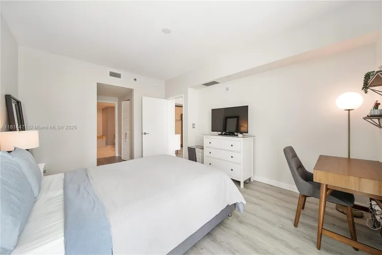 The Plaza on Brickell North #1407 image #13