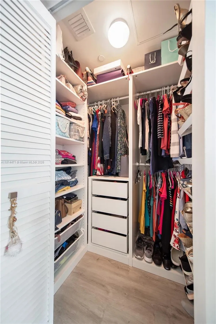 The Plaza on Brickell North #1407 image #8