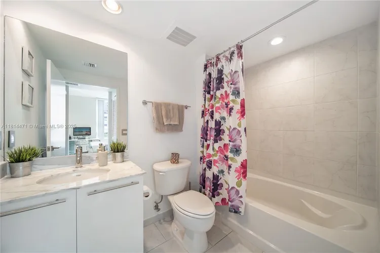 The Plaza on Brickell North #1407 image #9