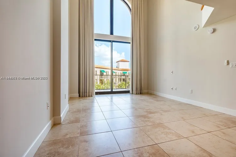 55 Merrick #802 image #10