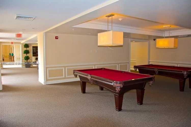 55 Merrick #802 image #26