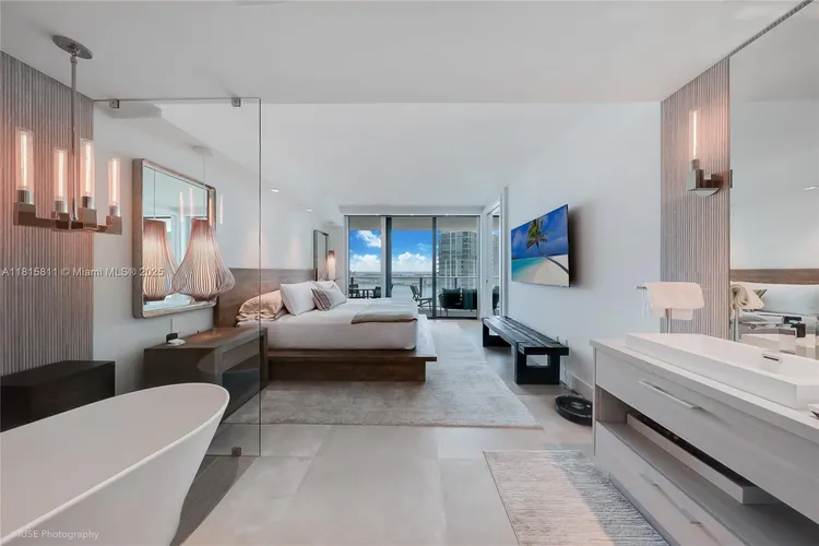 Paraiso Bay #4701 image #15