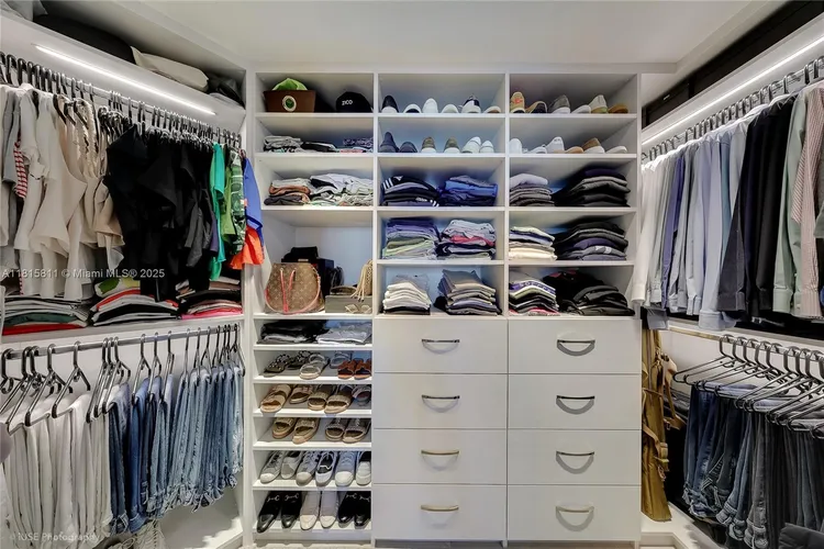 Paraiso Bay #4701 image #16