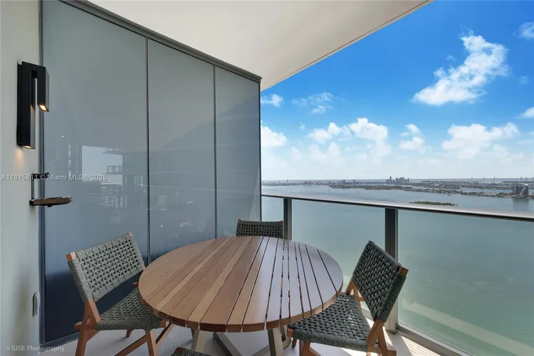 Paraiso Bay #4701 image #33