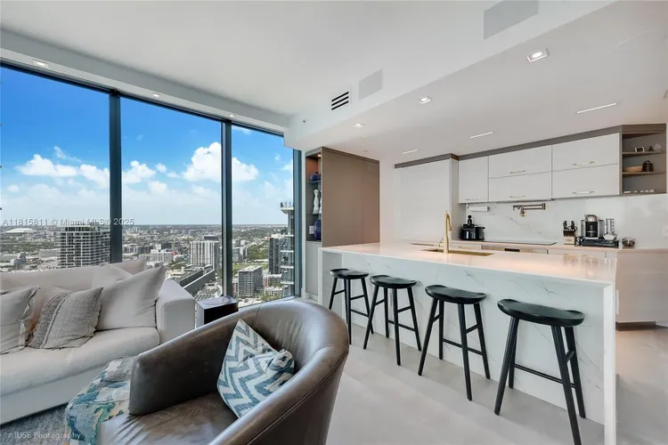 Paraiso Bay #4701 image #7