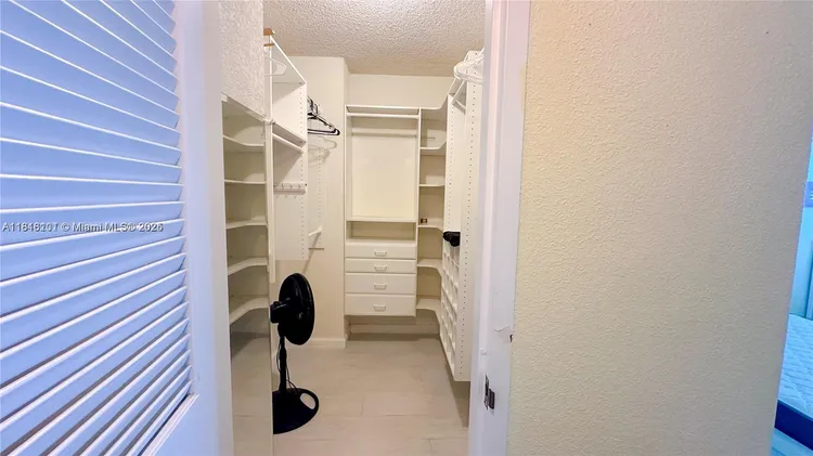 The Wave Condominium #820 image #7