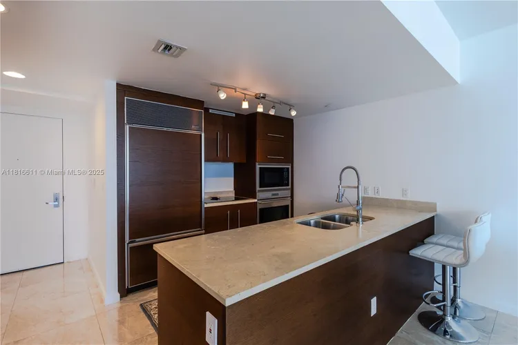 Icon Brickell I #3512 image #7