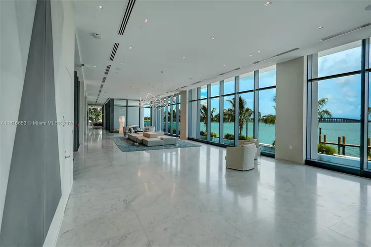 One Paraiso #1702 image #14