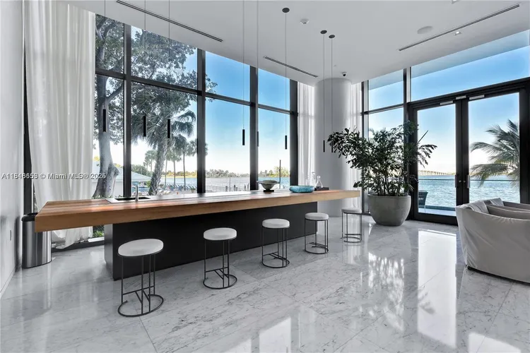 One Paraiso #1702 image #23