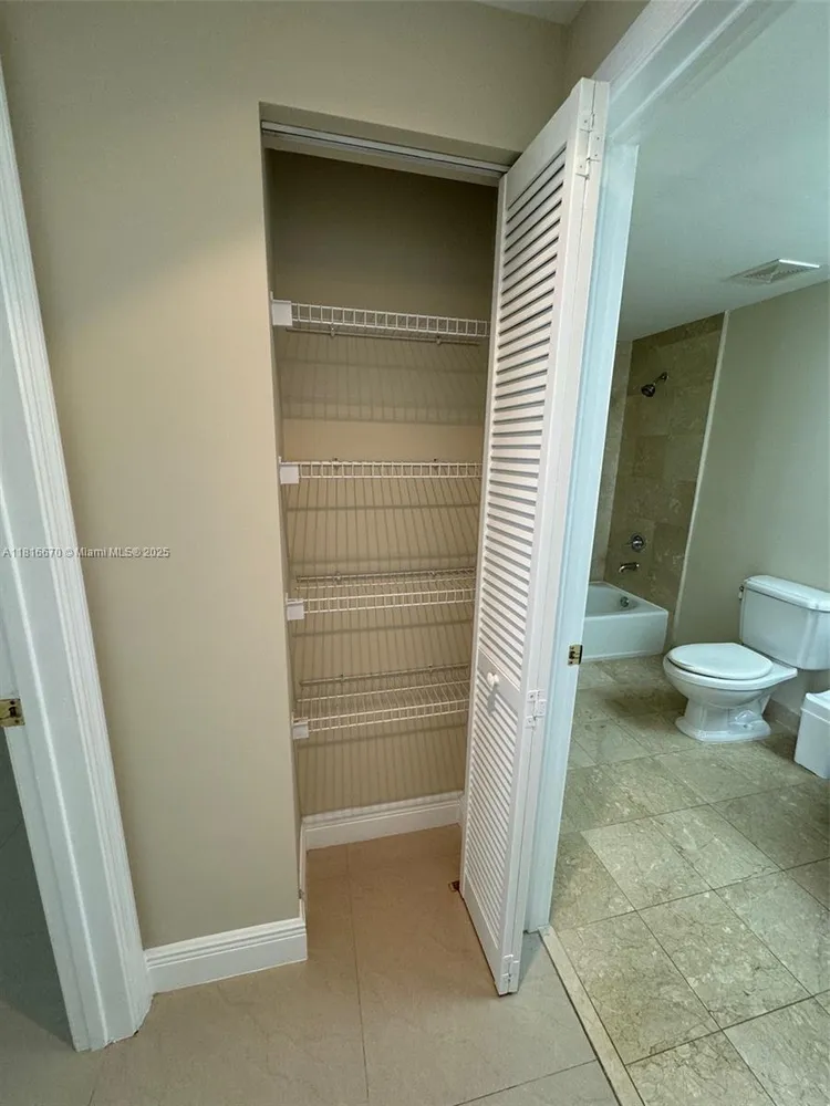 One Village Place #910 image #15