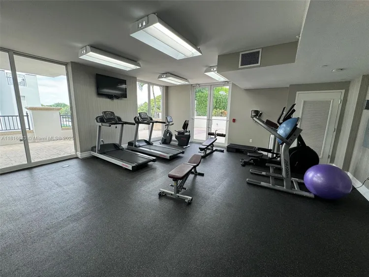 One Village Place #910 image #18