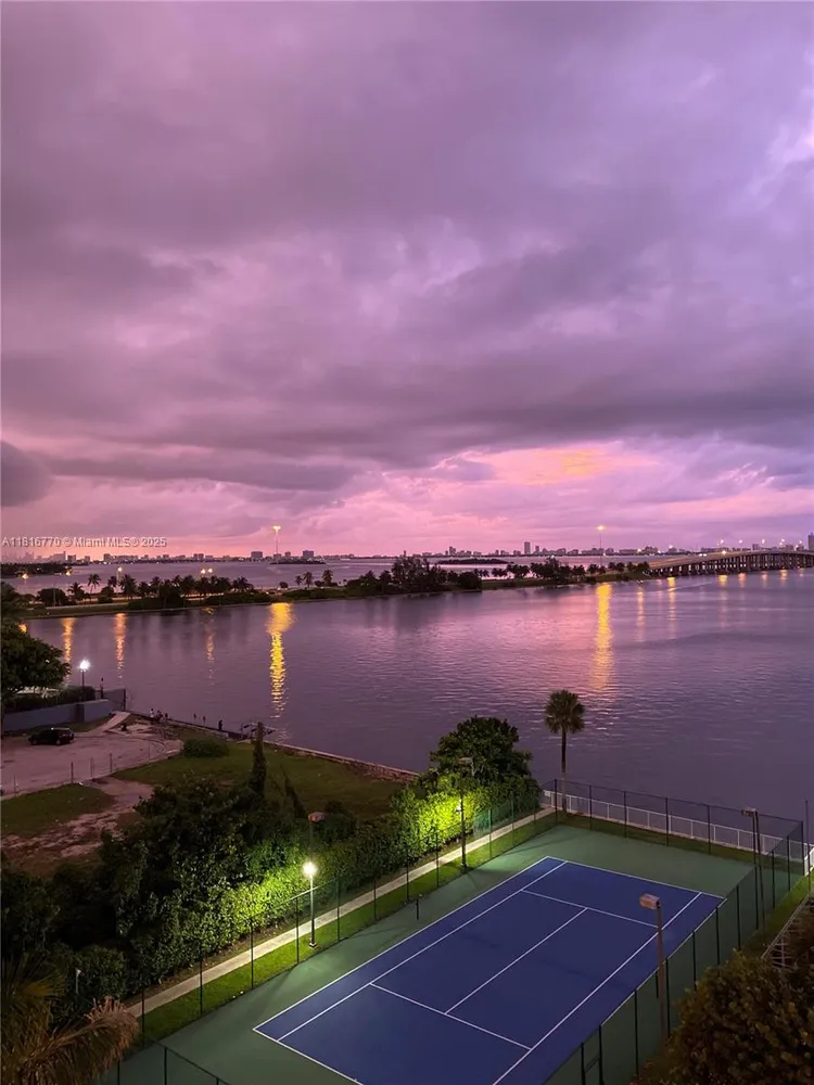 Bay Park Towers #713 image #10