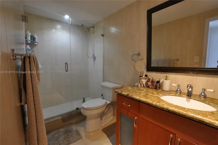 Bay Park Towers #713 image #8