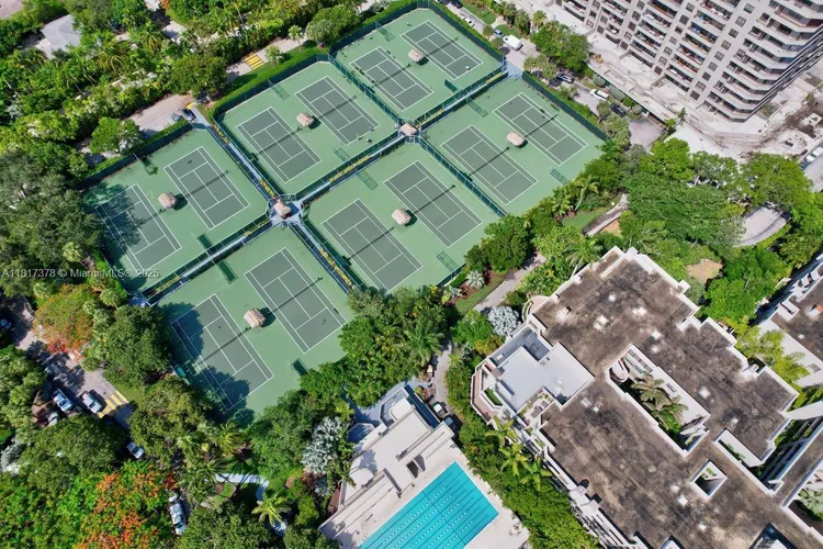 Key Colony I - Tidemark #200 image #18