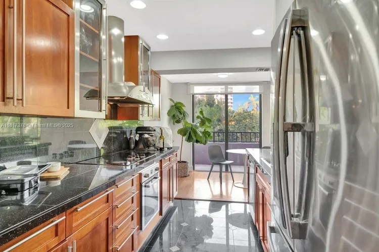 Key Colony I - Tidemark #200 image #7