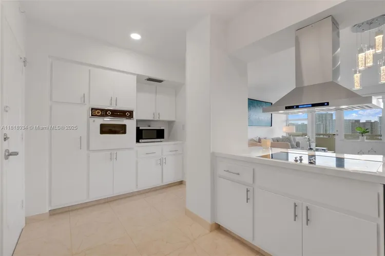 Coral Ridge Towers North #1221 image #11