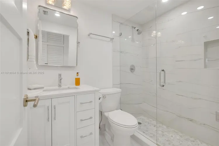 Coral Ridge Towers North #1221 image #18