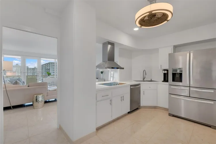 Coral Ridge Towers North #1221 image #9