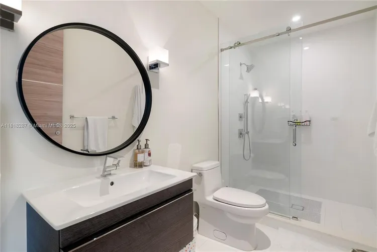 Villa Valencia #203 image #19