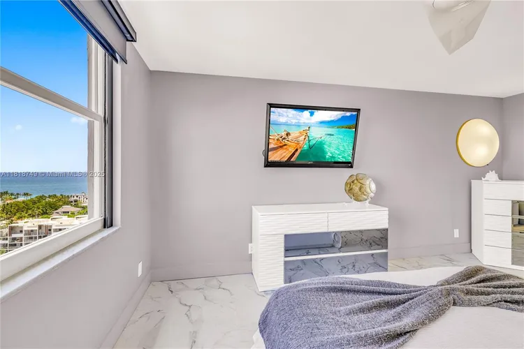 Berkley South #17A image #28