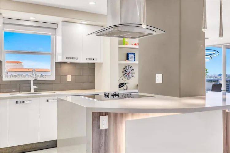 Berkley South #17A image #6