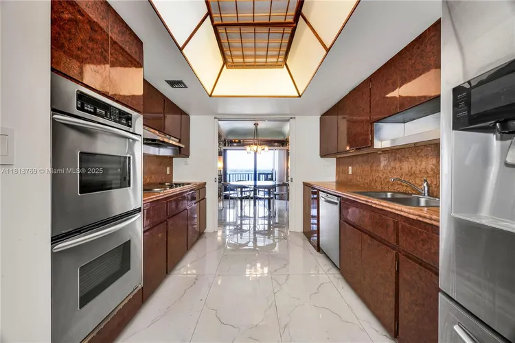 Cricket Club Miami #1103 image #13