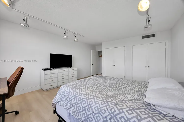 Cricket Club Miami #1103 image #27