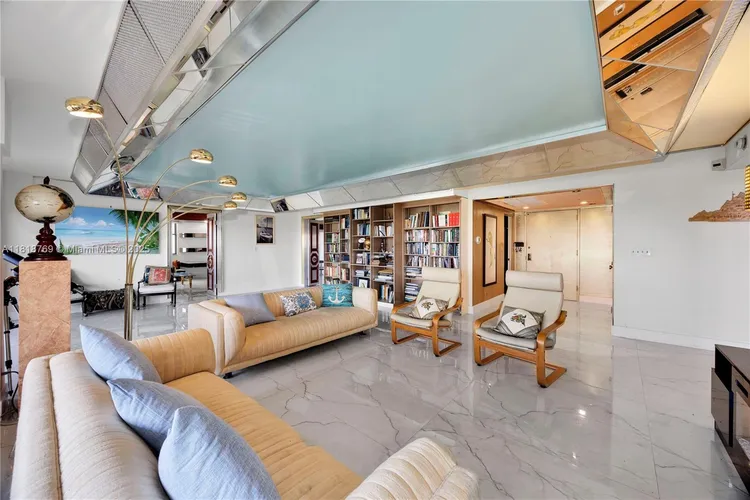 Cricket Club Miami #1103 image #6