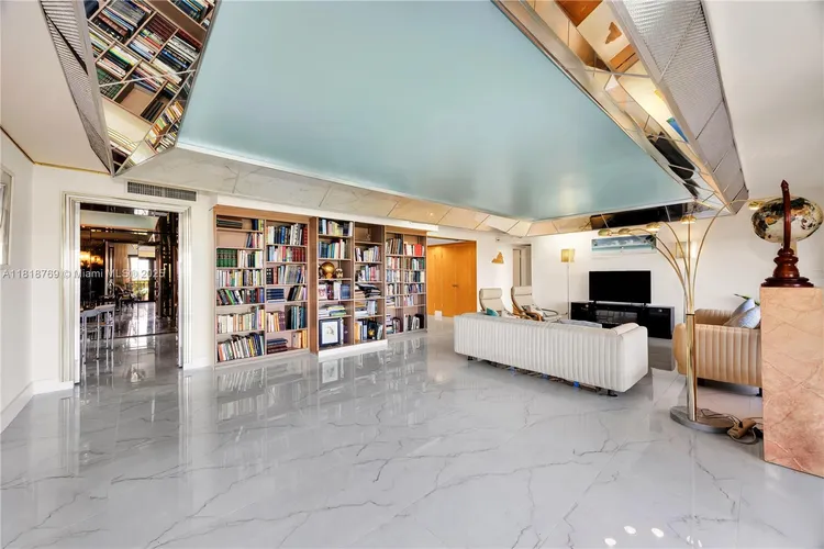 Cricket Club Miami #1103 image #7