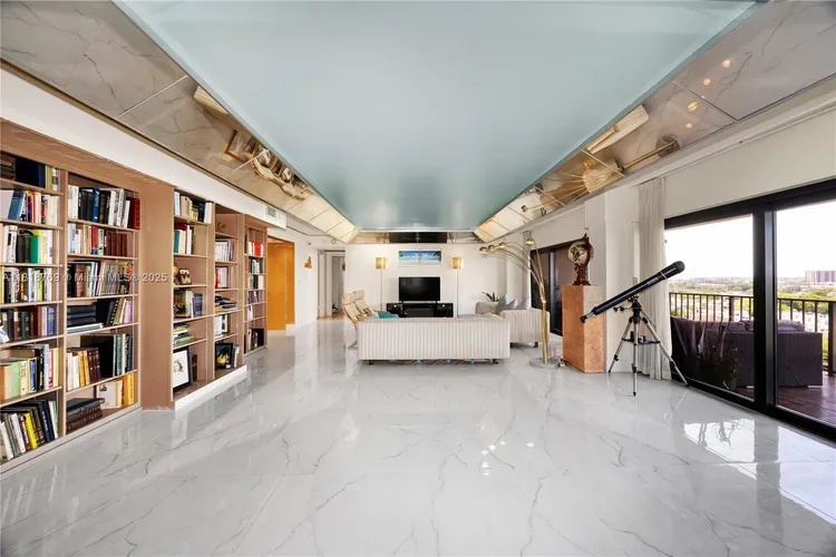 Cricket Club Miami #1103 image #8