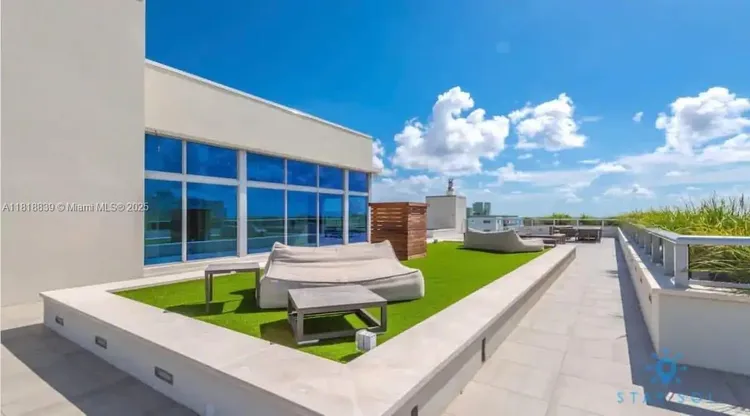 Costa Hollywood #N529 image #26