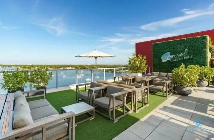 Costa Hollywood #N529 image #28