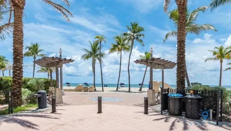 Costa Hollywood #N529 image #31